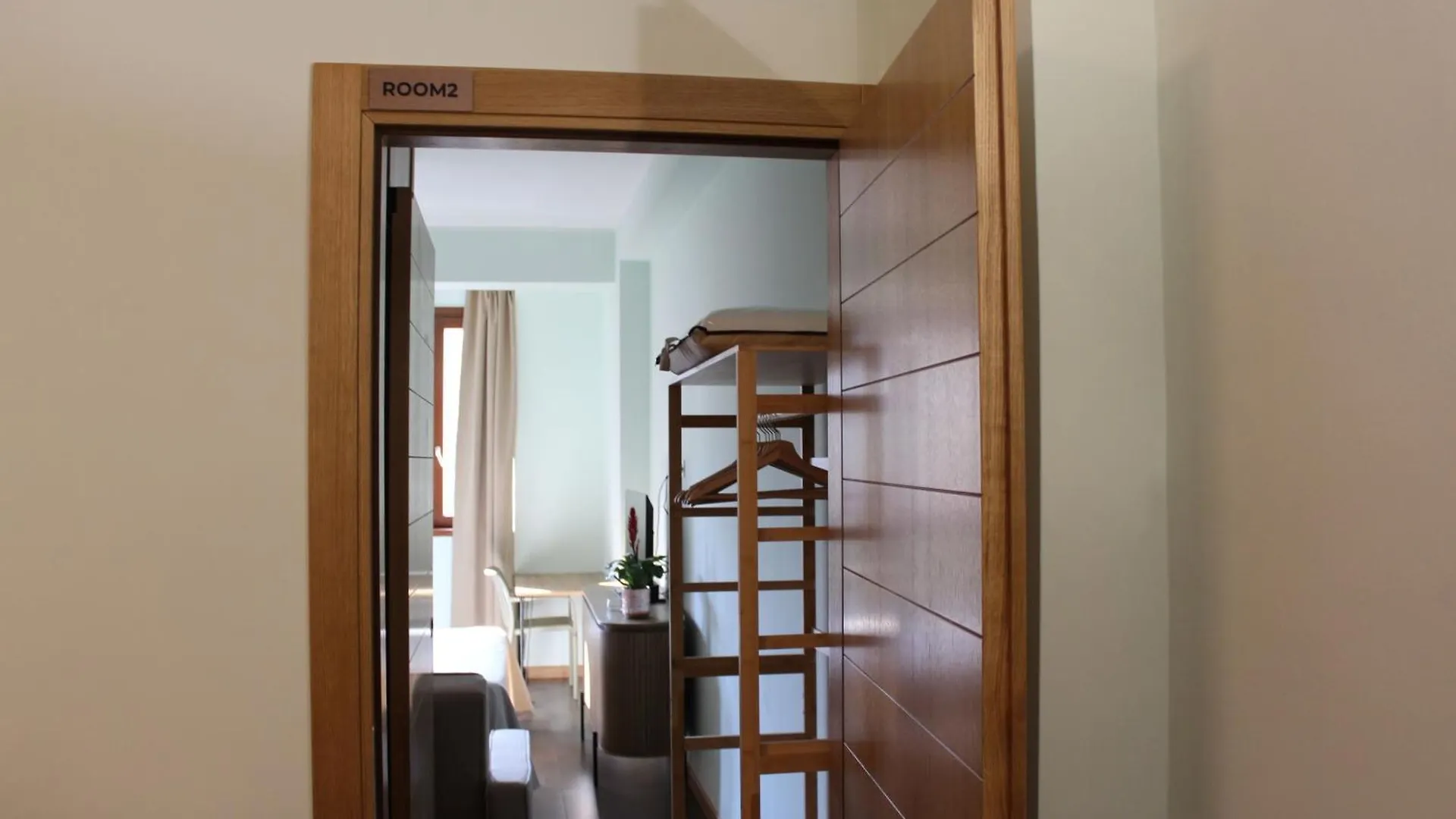 Bari Center Rooms 0*,