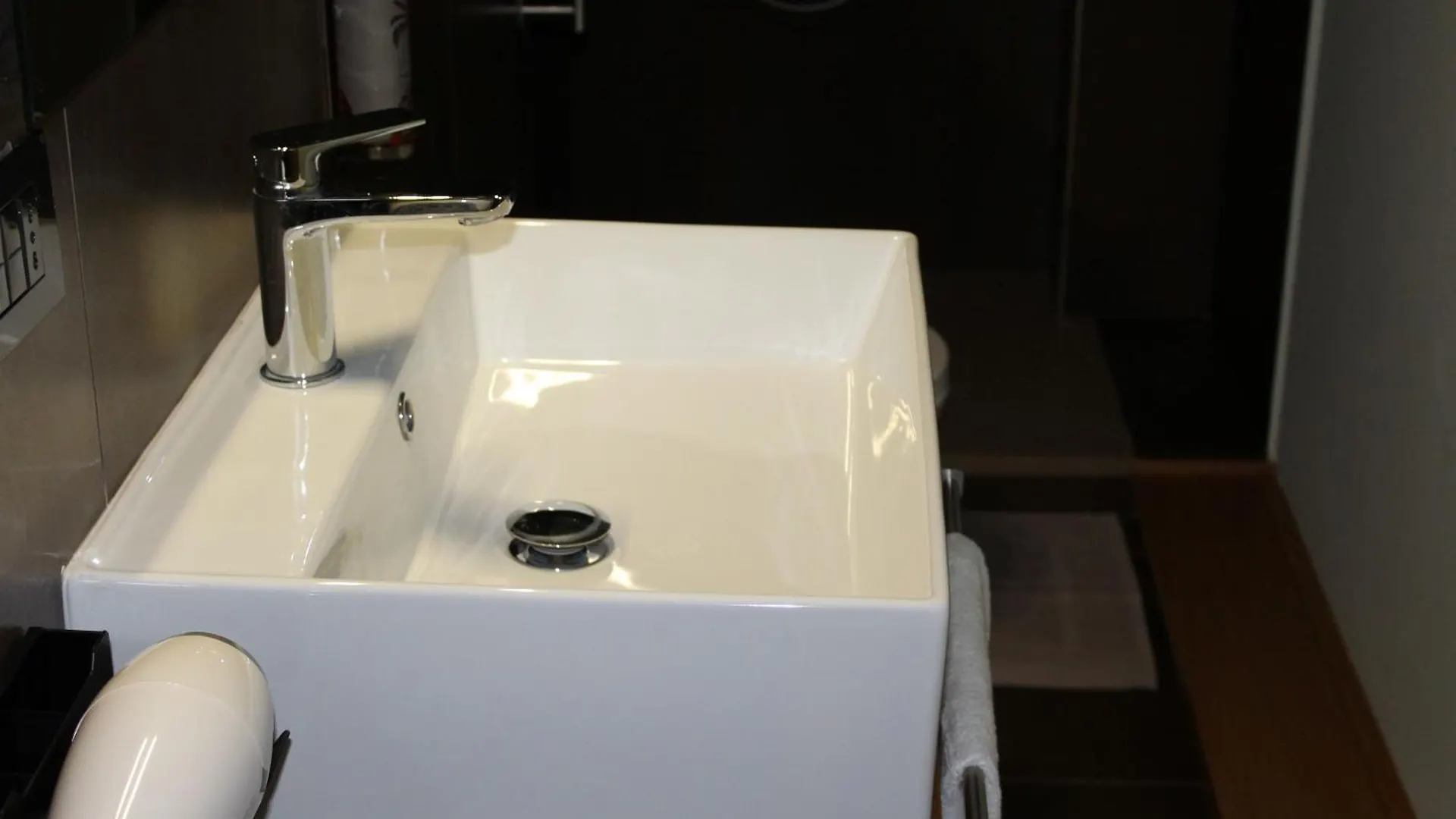 Bari Center Rooms İtalya