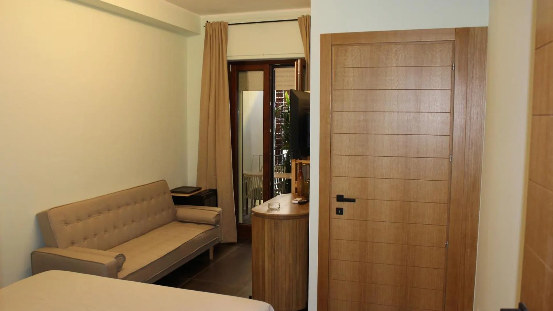 Konukevi Bari Center Rooms